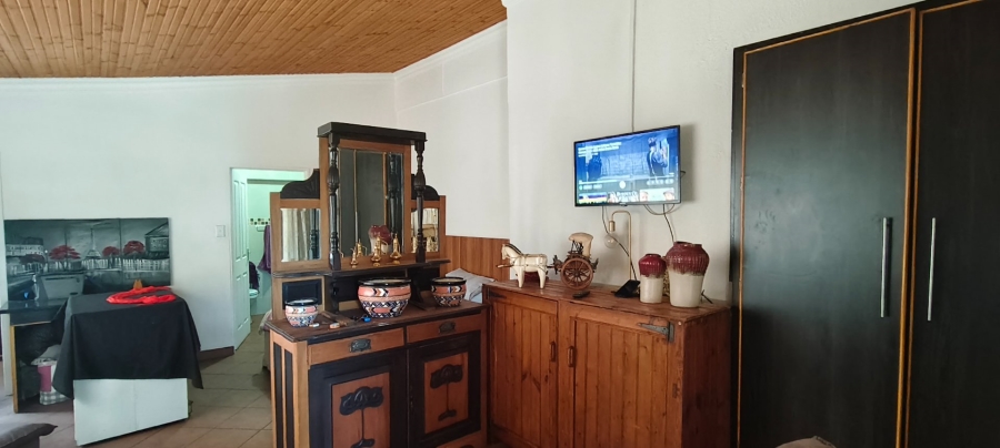 9 Bedroom Property for Sale in Generaal De Wet Free State